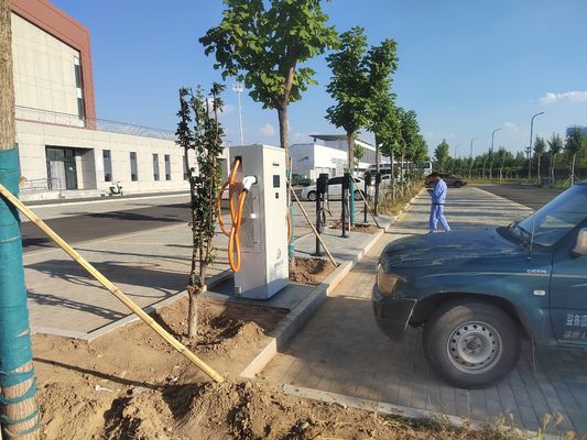 CCS2 Station OCPP 1.6J Chargeur électrique à courant continu de 160 kW de puissance de sortie et conception au sol